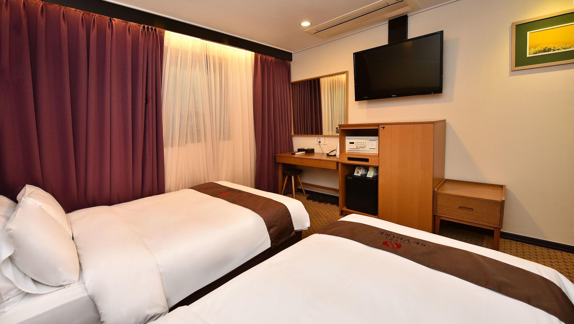 Hotel Skypark Myeongdong 1 Сеул Екстер'єр фото