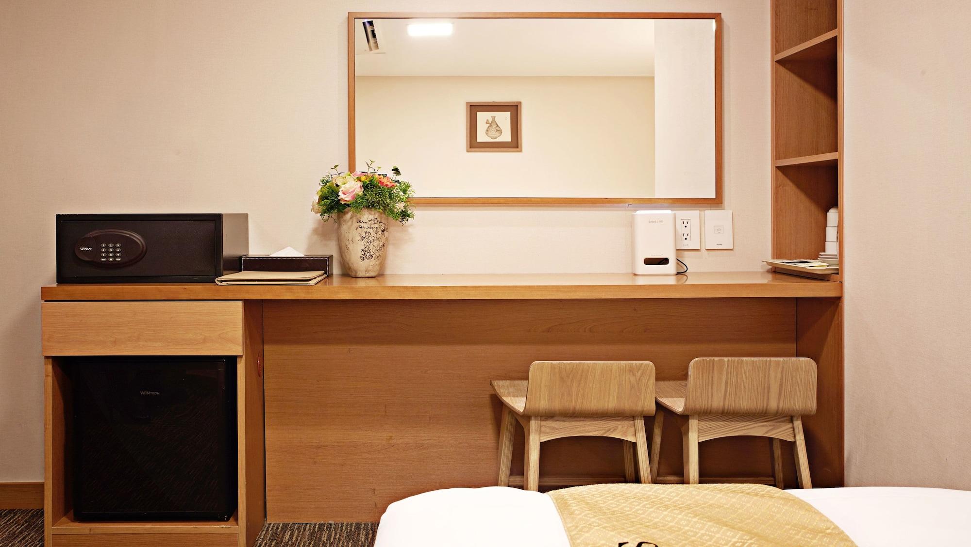 Hotel Skypark Myeongdong 1 Сеул Екстер'єр фото