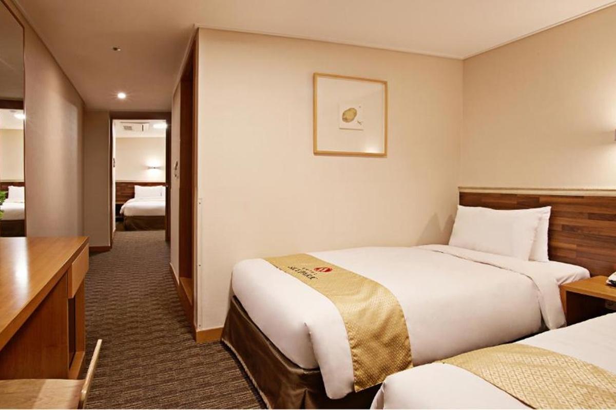 Hotel Skypark Myeongdong 1 Сеул Екстер'єр фото