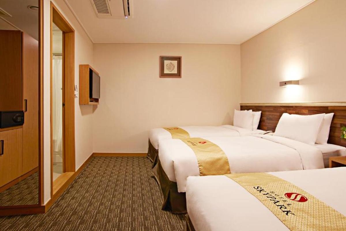 Hotel Skypark Myeongdong 1 Сеул Екстер'єр фото